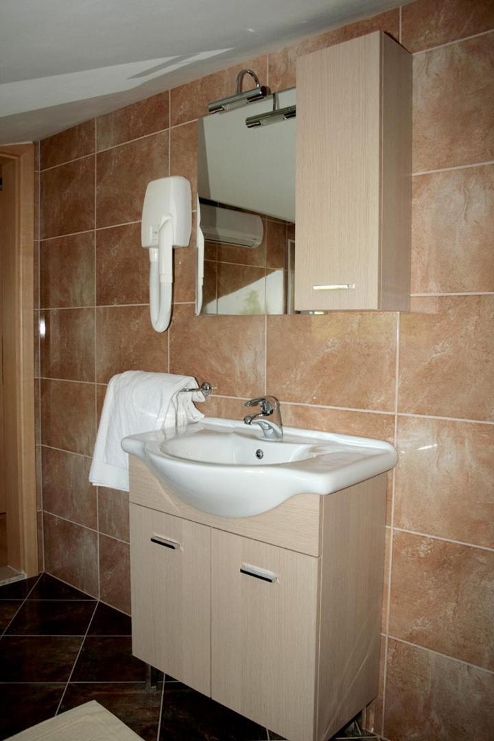 פורץ Fineda Grande Apartments מראה חיצוני תמונה